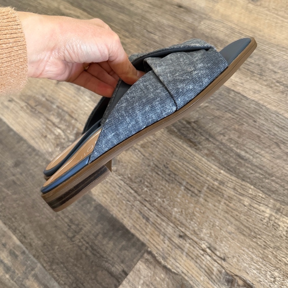Vionic Women's US 6 Miramar Blue Denim Slip On Slide Sandal Contoured Comfort - Picture 5 of 10
